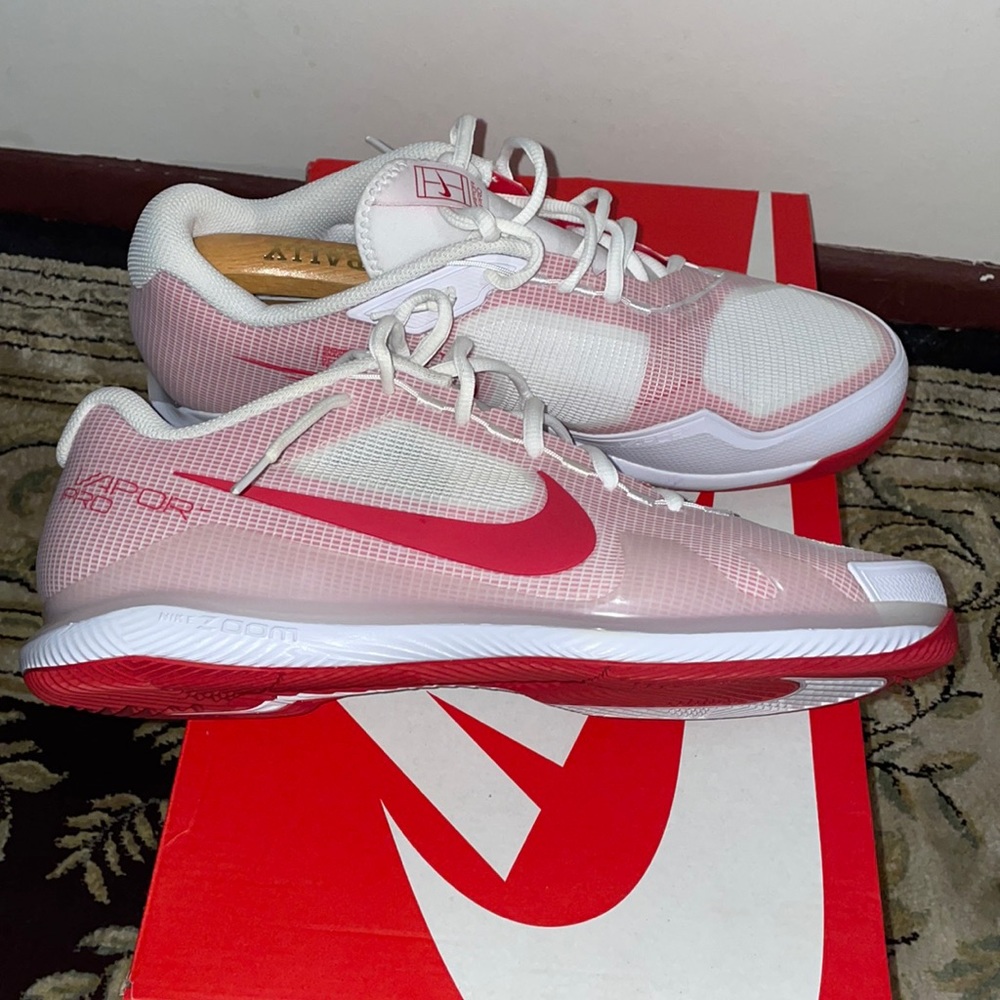 Nike Vapor Pro red